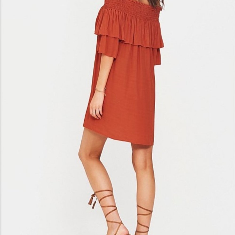 TIGERLILY Shirred Off The Shoulder Dress NWT R$170 - Picture 5 of 11